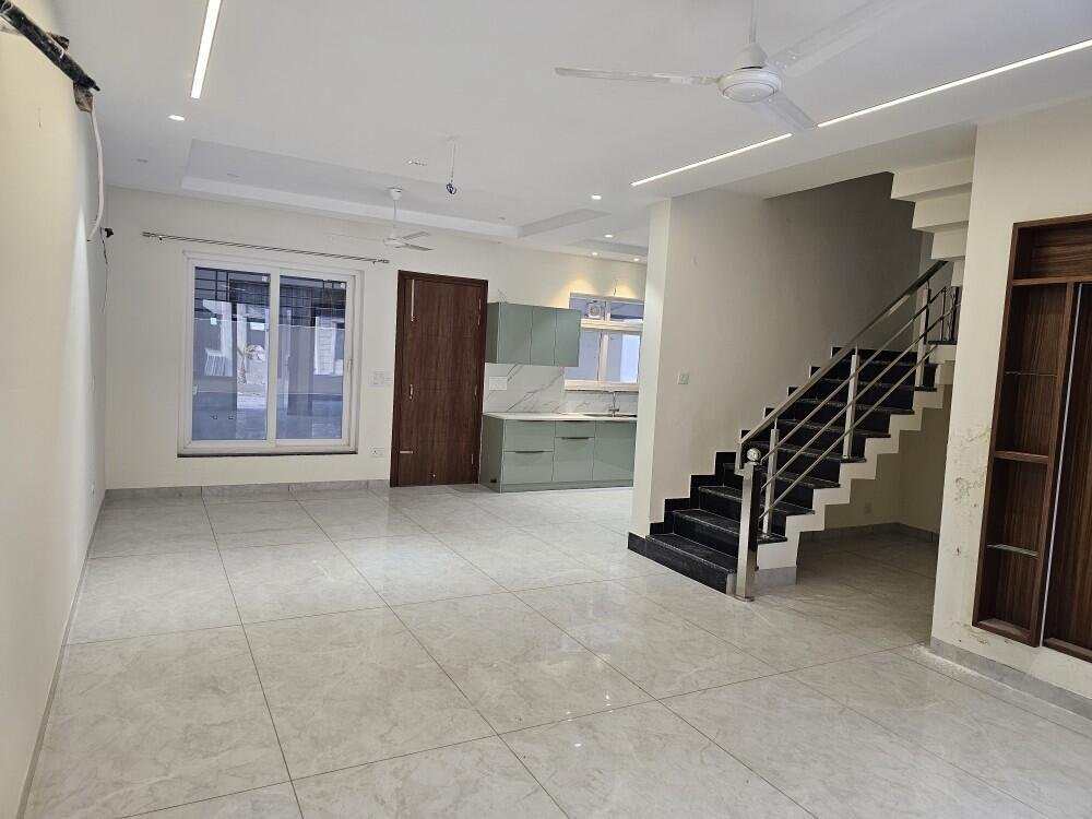 4Bhk 3Baths