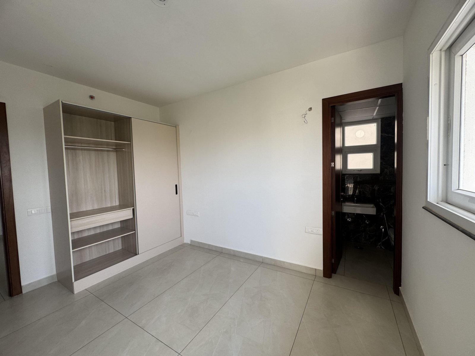 2Bhk 2Baths